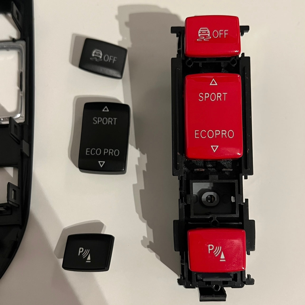 Farbige Fahrmodi-Knöpfe