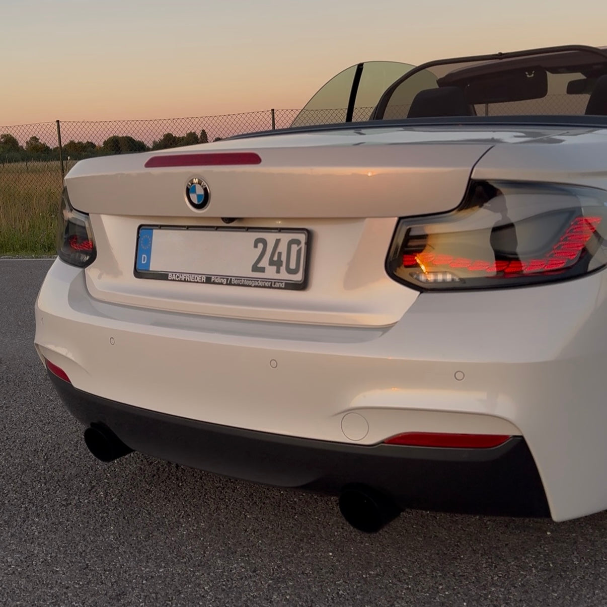 Universelle Auspuffblende